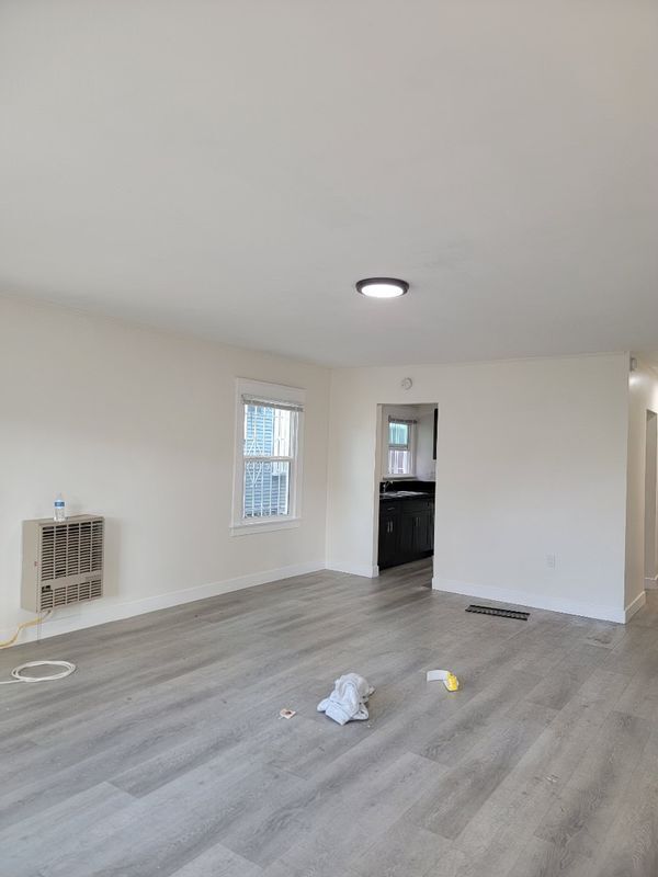Foto principal - 438 E 16th St