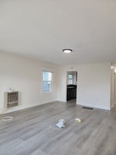 Building Photo - 438 E 16th St