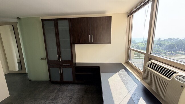Foto del edificio - 3950 N Lake Shore Dr