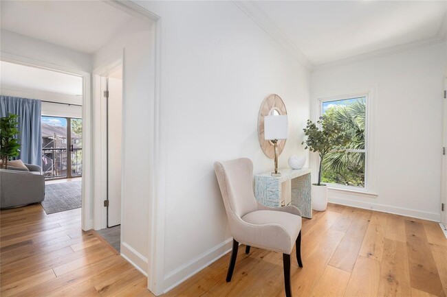 Foto del edificio - 401 Lakeside Ln