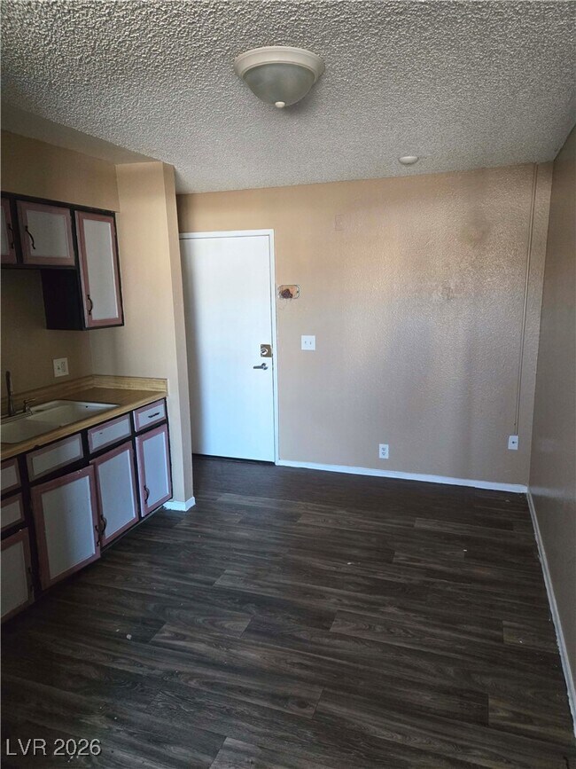 Foto del edificio - 305 N 10th St