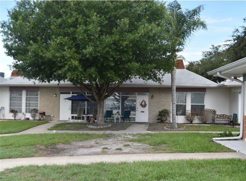 Primary Photo - 4365 Tahitian Gardens Cir
