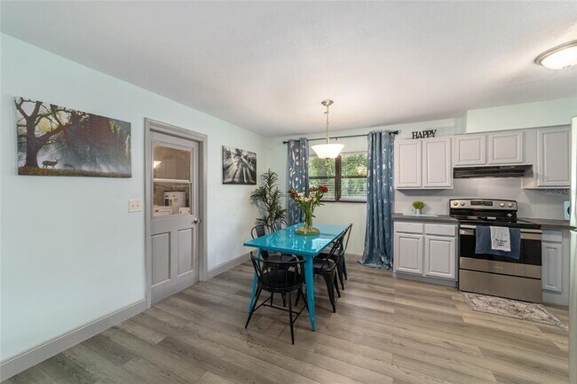 Foto del edificio - 7642 SW 80th St