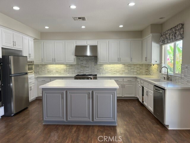 Foto del edificio - 27840 Pointe Breeze Dr