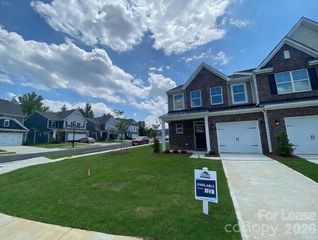 Building Photo - 6462 Keeton Ln