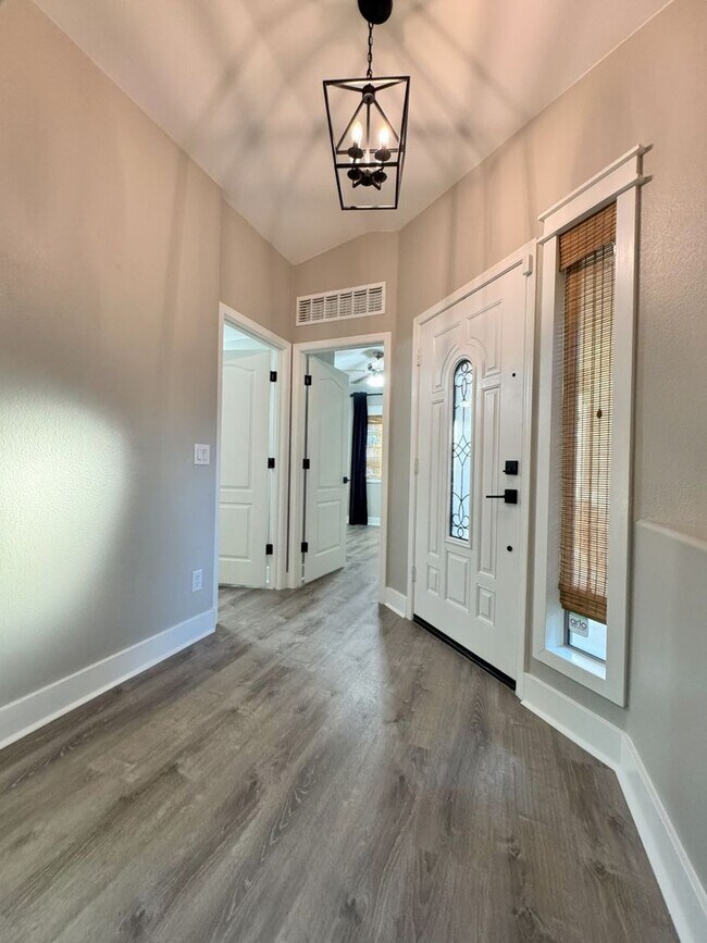 Building Photo - POWER RANCH 4 BEDROOM EXQUISITE HOME: COMM...