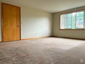 Building Photo - 45 Oakridge Dr