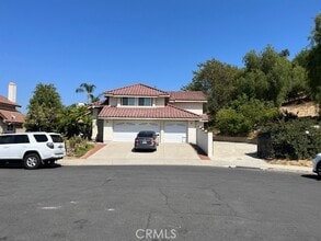 Building Photo - 702 Mustang Cir