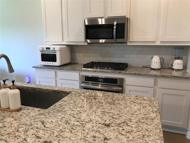 Foto del edificio - 2806 Steeple Chase Dr