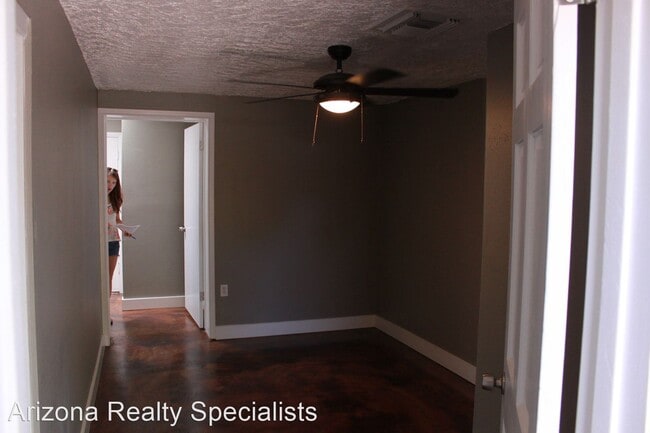 Building Photo - 6 br, 6 bath House - 1228 S Mckemy ST