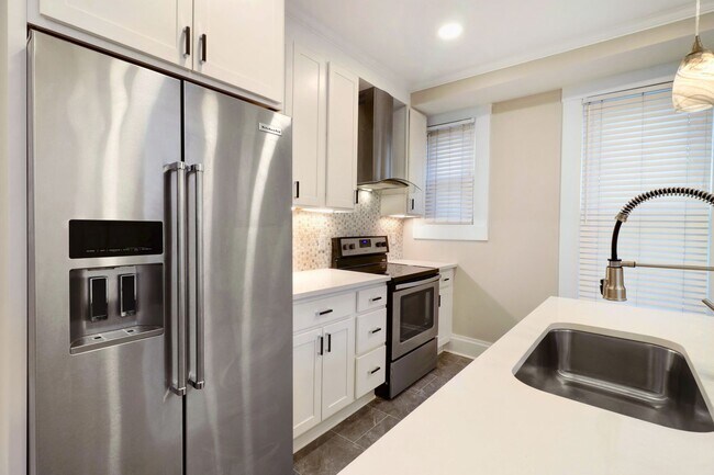 Foto del edificio - 916-918-918 Harrison Ave