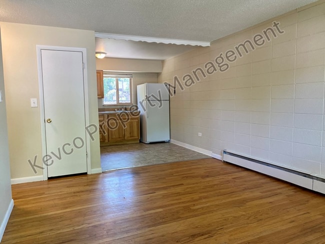 Interior Photo - 419 Laporte Ave
