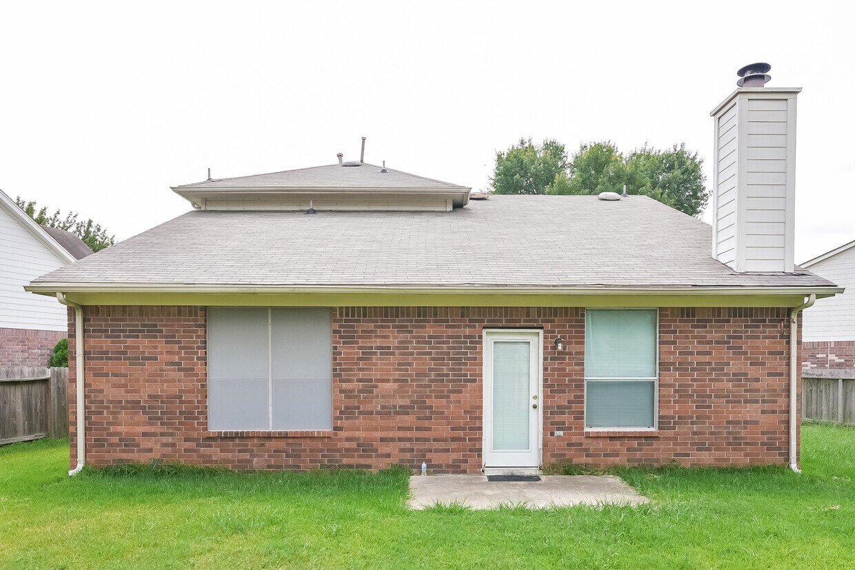 Foto del edificio - 20126 Rolling Hills Ln