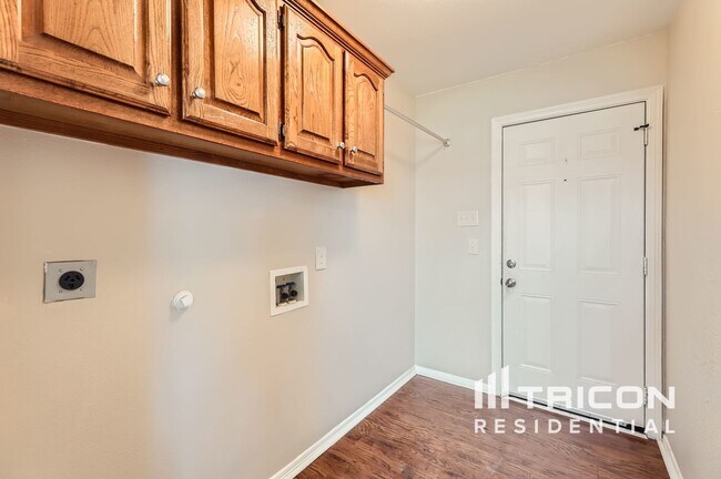 Foto del edificio - 101 E 7th St