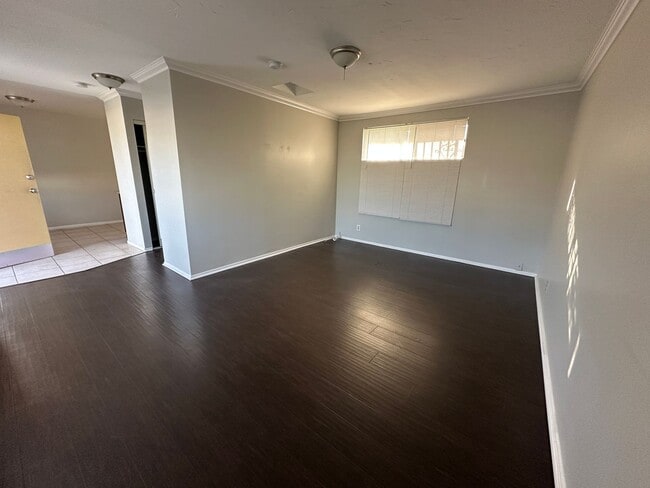 Foto del edificio - 717 W 214th St