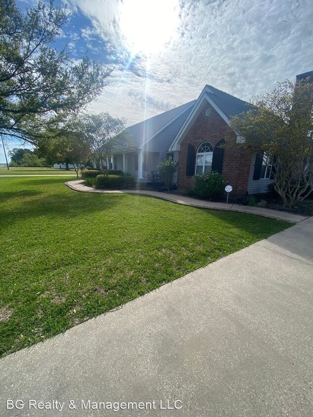 1042 Par Rd 4, Saint Martinville, LA 70582 House Rental in Saint