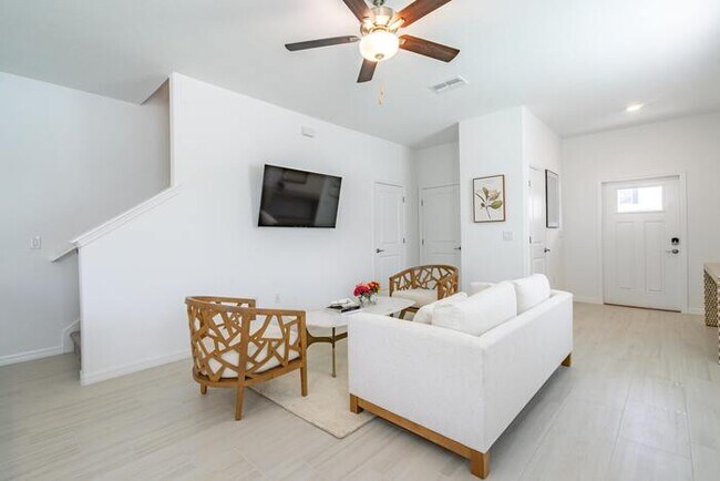 Foto del edificio - 5078 Capri Hbr Dr