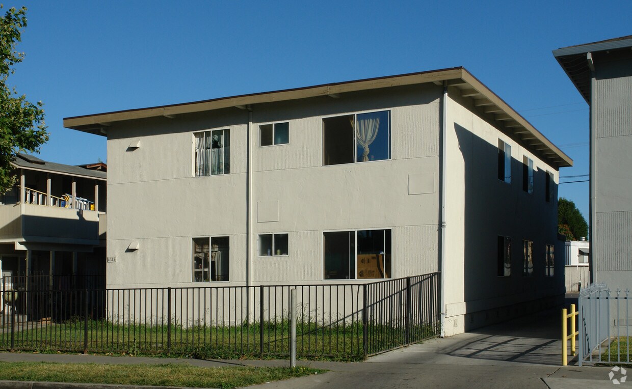 Building Photo - 1137 Appian Lane