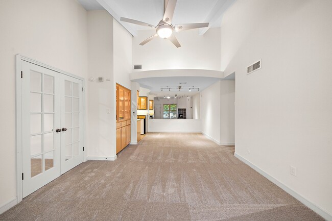 Building Photo - 5711 Sugar Hill Dr