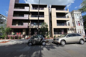 Building Photo - 1827 N California Ave