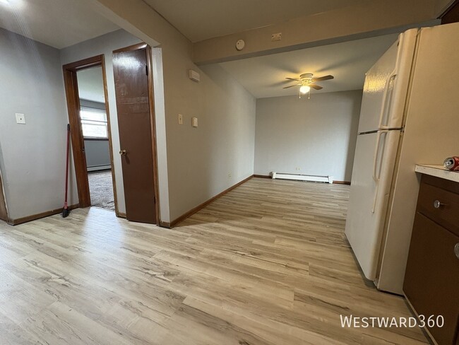 Building Photo - 1135 W 127th Pl