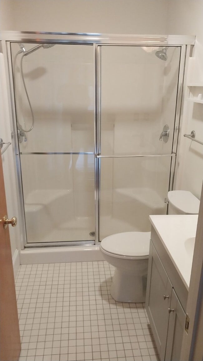 Building Photo - 135 Main St