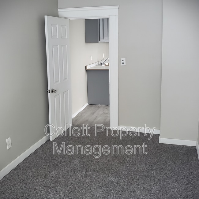 Building Photo - 1924 E 123rd St