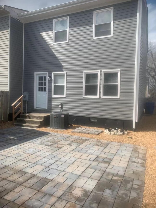 Building Photo - 3051 Blitz Ct