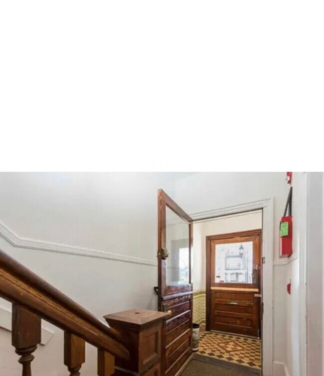Foto del edificio - 5111 Wayne Ave