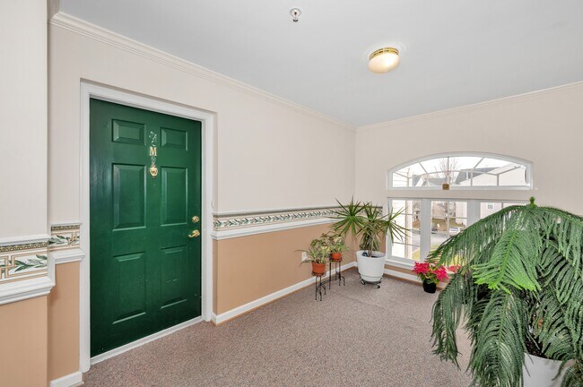 Foto del edificio - 500 Bradley Ct