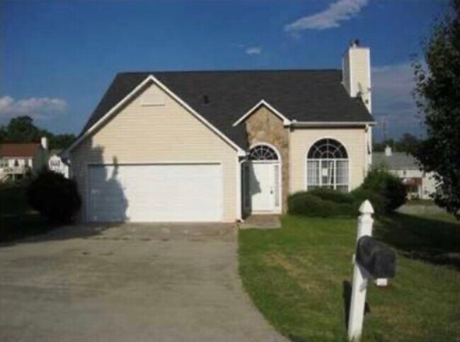 Building Photo - 1361 Daffodil Ln