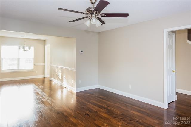 Foto del edificio - 7822 Shiny Meadow Ln