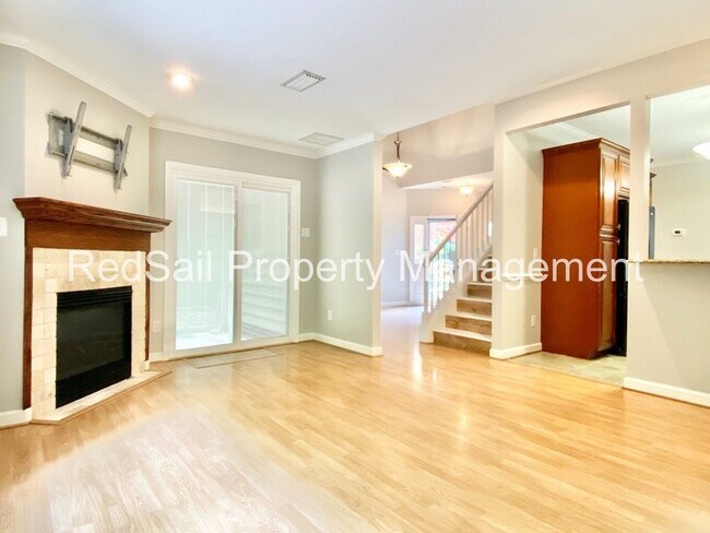 Foto del edificio - Willow Lakes Townhome!