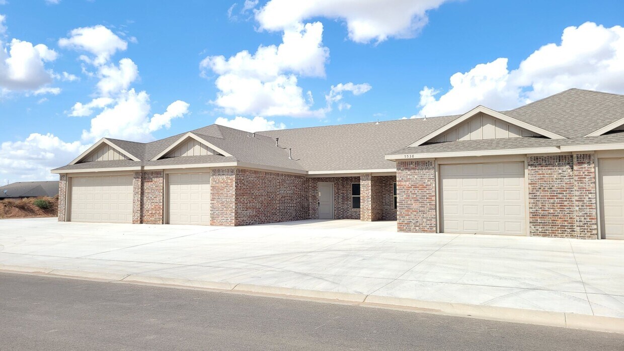 Primary Photo - Available Now! 2/2/1 New Build in Lincoln 16!
