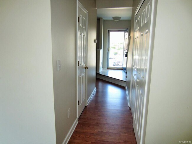Building Photo - 6145 Thicket Run Way