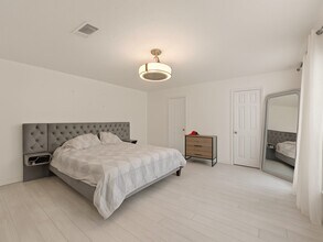 Building Photo - 1538 Beaconshire