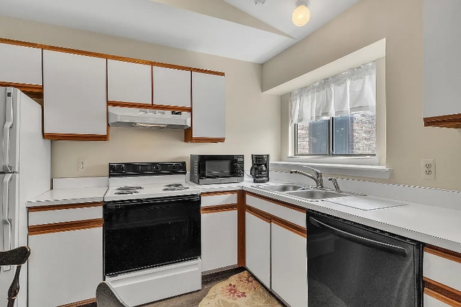 Foto del edificio - 42794 Lilley Pointe Dr