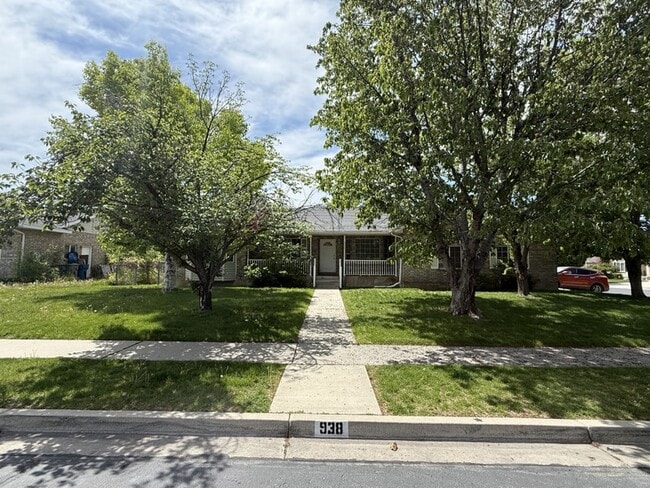 Building Photo - 938 E 1420 N
