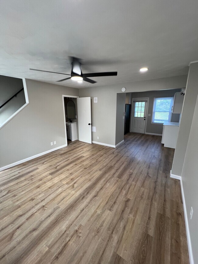Foto del edificio - 5318 Howery Rd