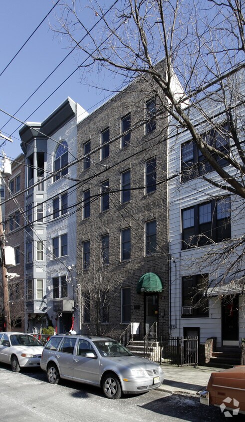 Building Photo - 605 Jefferson St