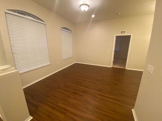Foto del edificio - 4 Bedroom 2 Bath home in Winter Haven for RENT!