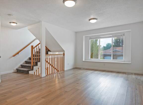 Foto del edificio - 9485 Fairway View Dr S