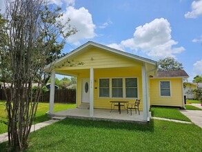 Building Photo - 3015 Bonner Dr
