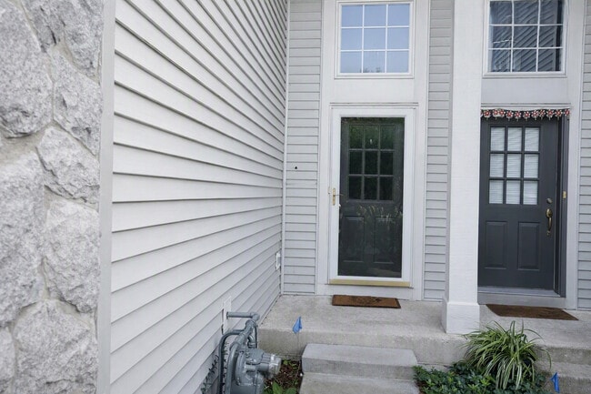 Building Photo - 3224 Bromley Ln