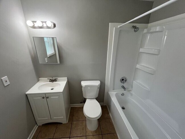 Foto del edificio - 2111 St Johns Pl