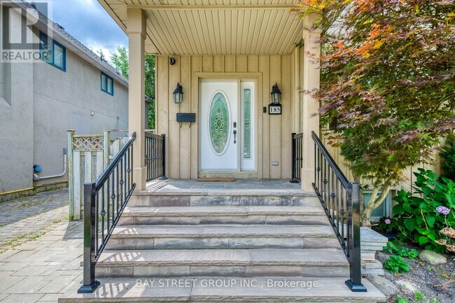 Photo du bâtiment - 185 Cameron Ave