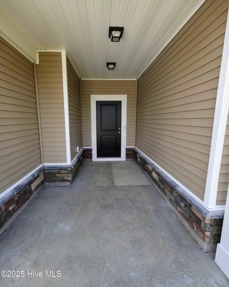 Building Photo - 344 Eagle Claw Dr