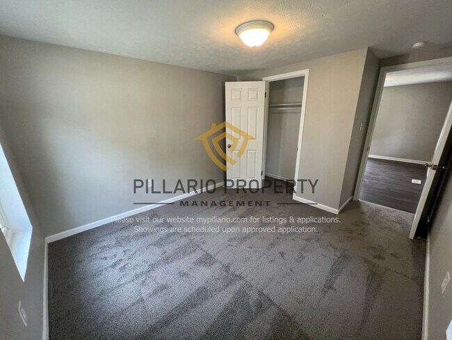Foto del edificio - Updated 4 Bedroom 1 Bathroom in Garfield P...
