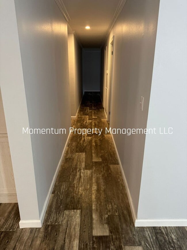 Building Photo - 7203 Sunnyside Dr