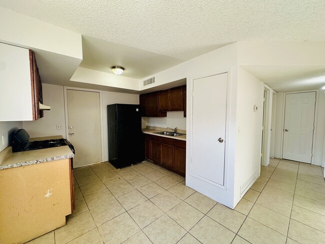 Foto del edificio - $300 OFF Move In Special! 2 Bedroom with W...